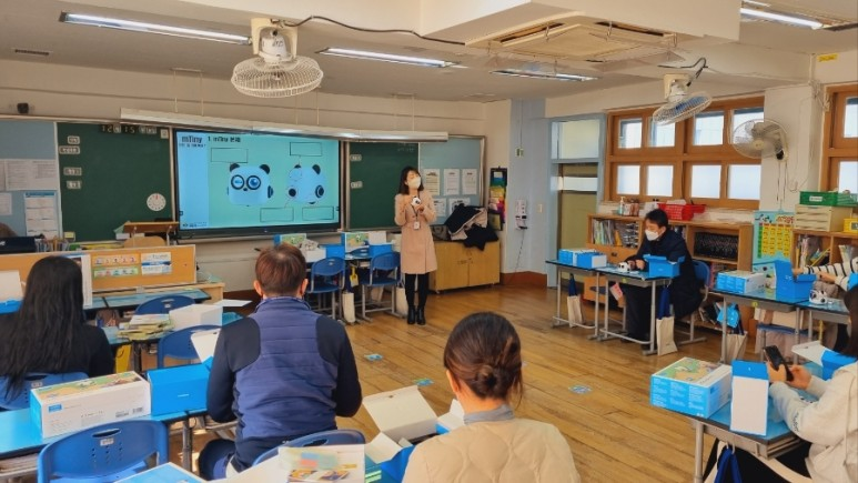 렌쥴리에듀테인먼트 신나는 AI교실 서울 연희초등학교 교사 교육 