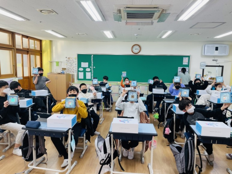렌쥴리에듀테인먼트 서울 동호초등학교 신나는 AI교실(렌쥴리 뉴런 코딩 스페셜데이)
