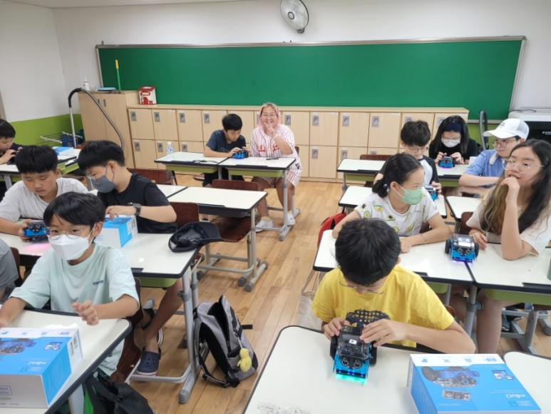렌쥴리에듀테인먼트  & 서울 선린초등학교 여름방학 렌쥴리 인공지능 코딩 캠프 